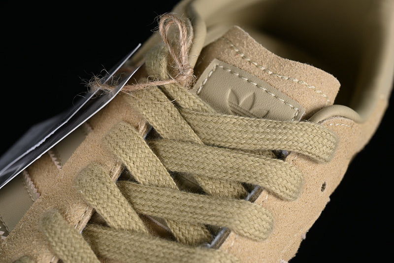 Ronnie Fieg x Clarks x adidasMens 8th Street Samba - Savannah