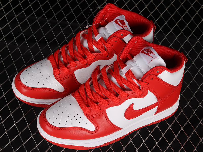 NikeSB Dunk High - University Red