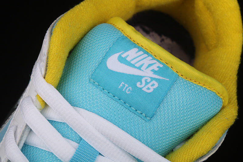 FTC x NikeSB Dunk Low - Lagoon Pulse