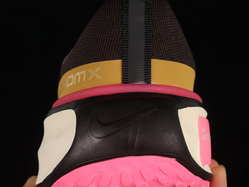 NikeWMNS ZoomX Invincible Run FK3 Black/Pink