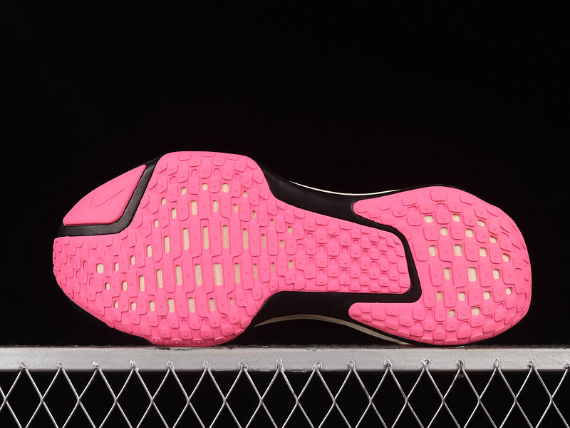 NikeWMNS ZoomX Invincible Run FK3 Black/Pink