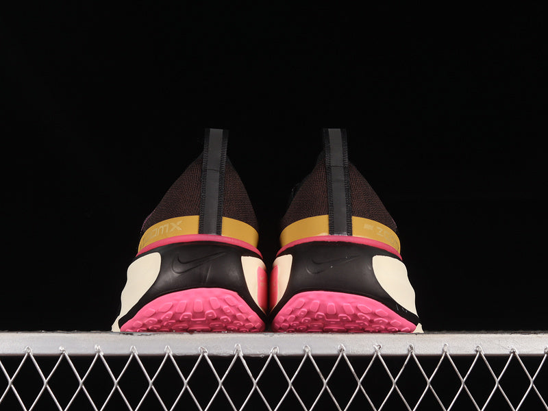 NikeWMNS ZoomX Invincible Run FK3 Black/Pink