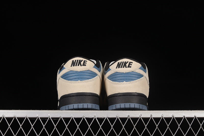 NikeSB Dunk Low Light Cream - Thunderstorm