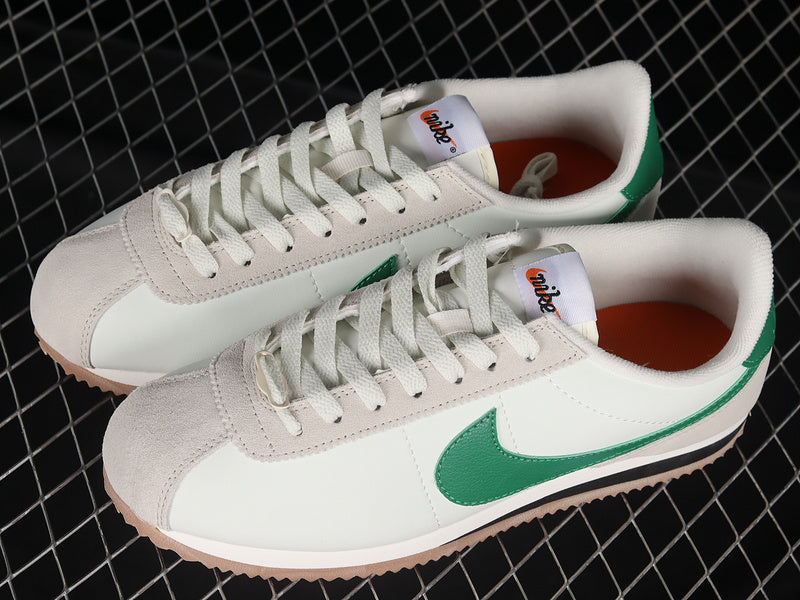 NikeMens Cortez - Aloe Verde Gum