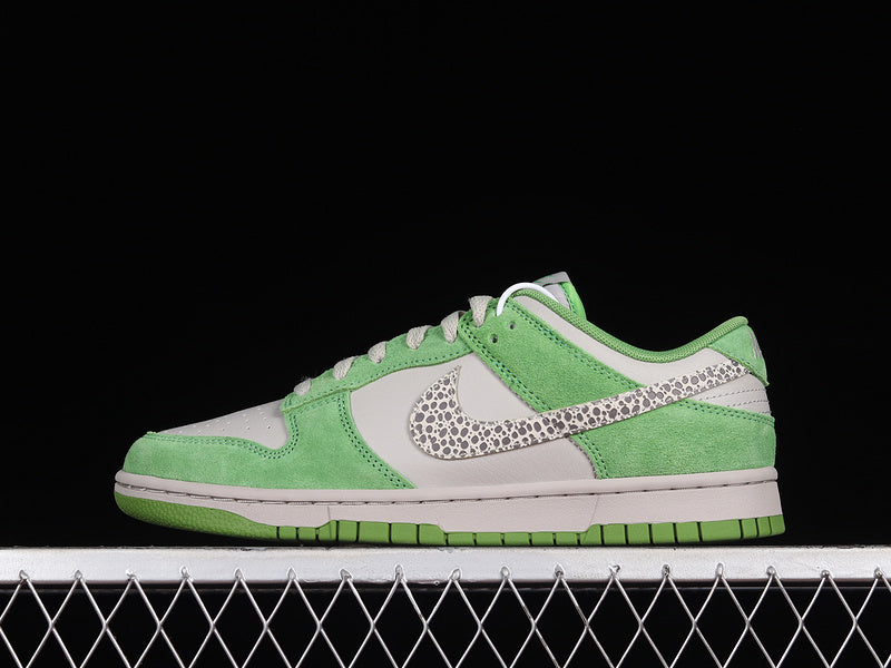 NikeSB Dunk Low Safari Swoosh - Chlorophyll