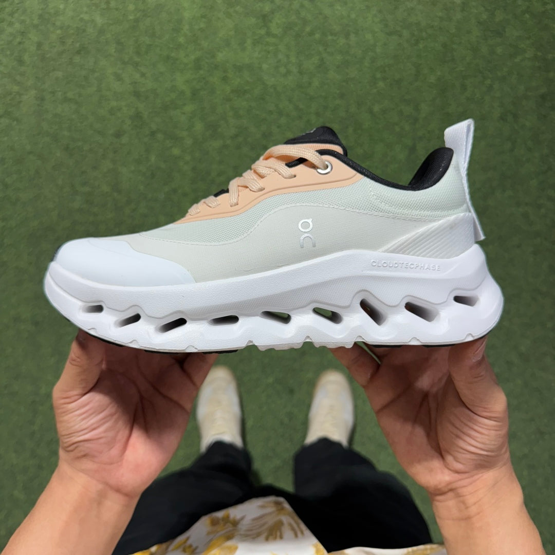 OnRunning Cloudtilt 2 - Tan White Gum