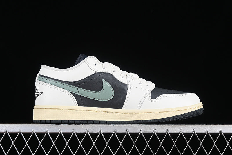 Air Jordan 1 Low - Jade Smoke