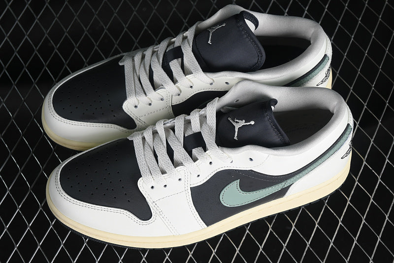 Air Jordan 1 Low - Jade Smoke