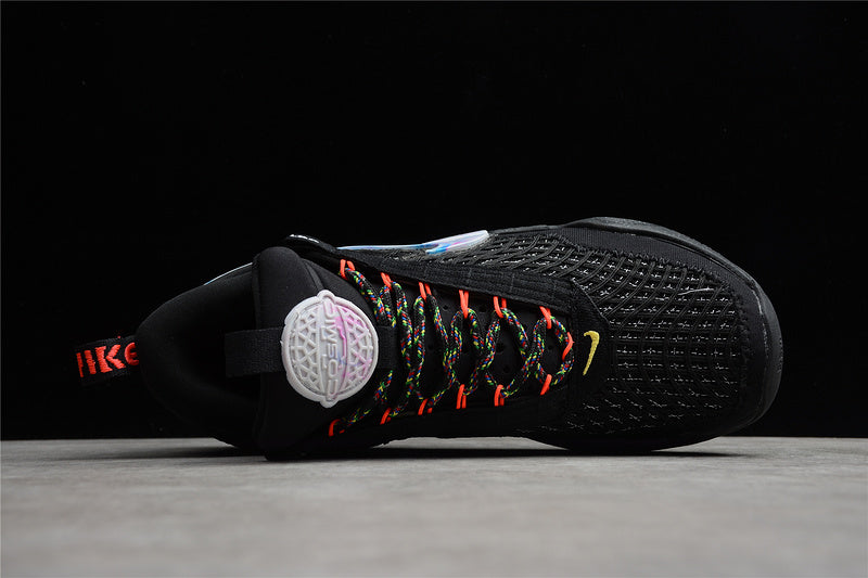 NikeMens Cosmic Unity Ghost - Black