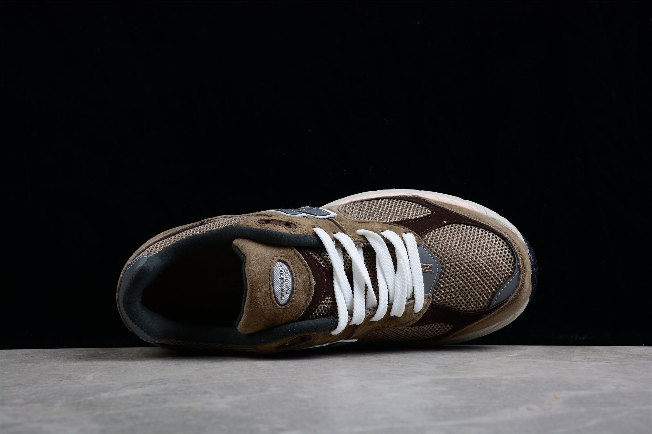 New Balance 2002R DP - Brown