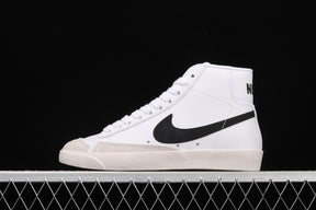 NikeWMNS Blazer Mid 77 Vintage - White
