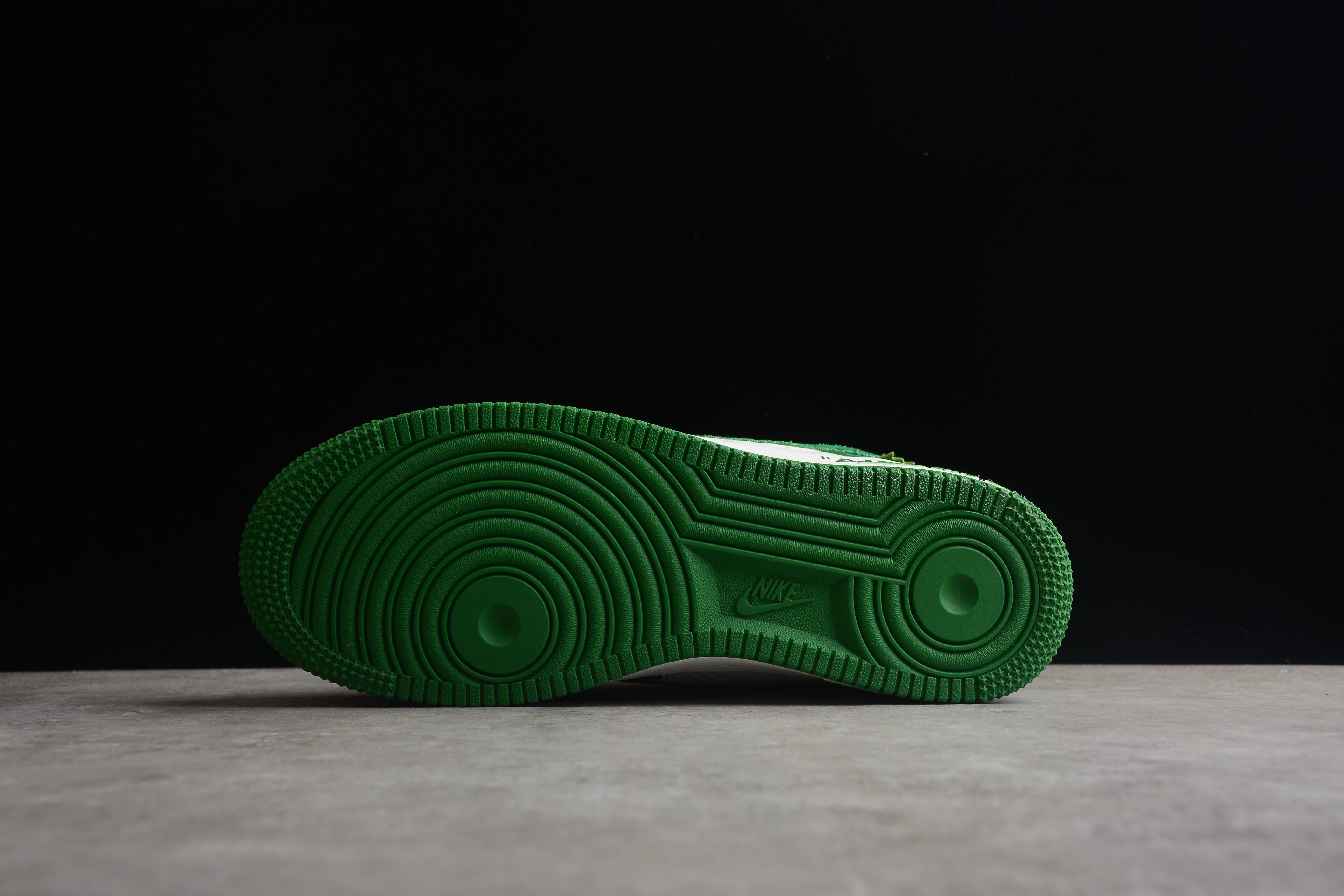 NikeMens Air Force 1 AF1 x Louis Vuitton - Green