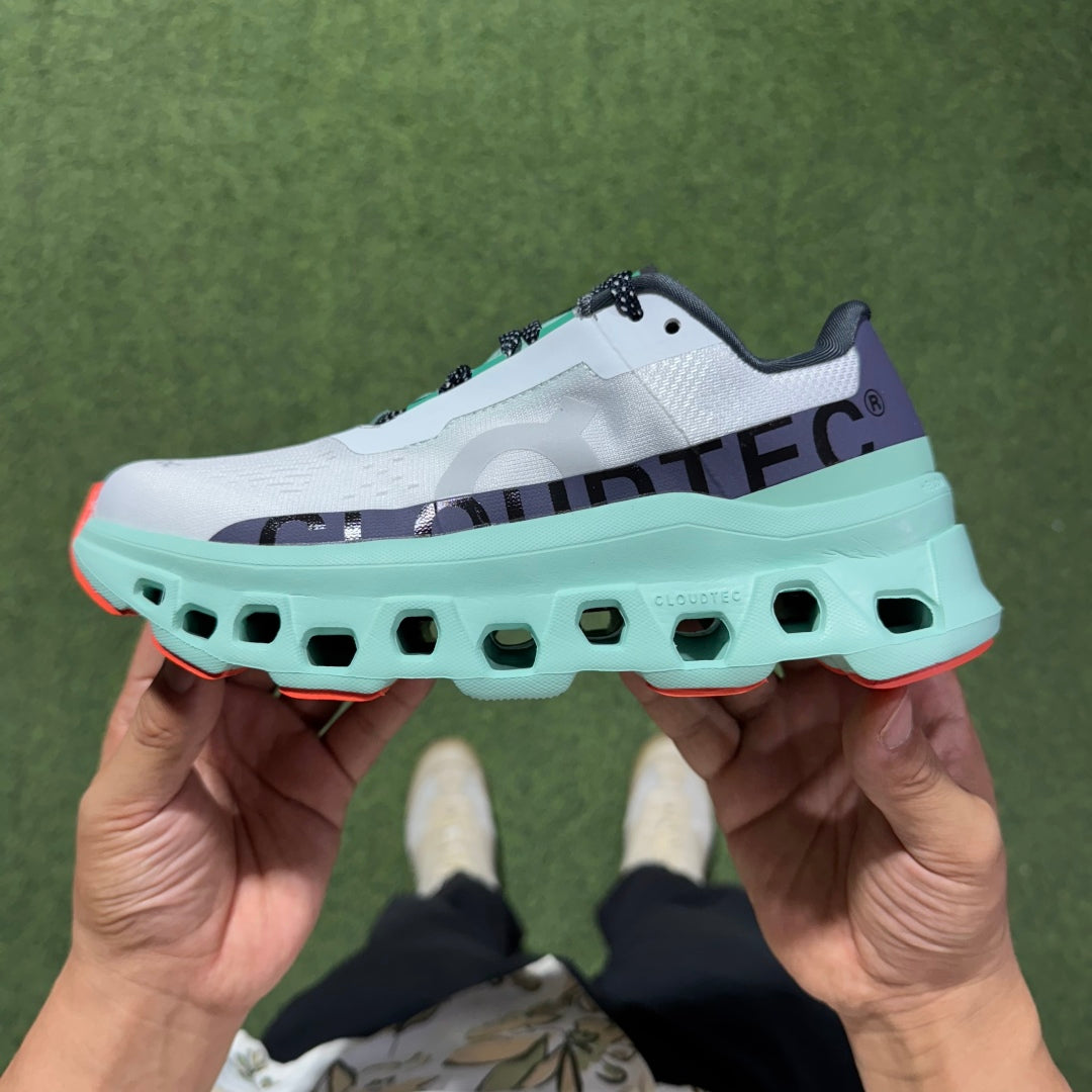 OnRunning Cloudmonster - Undyed White Creek
