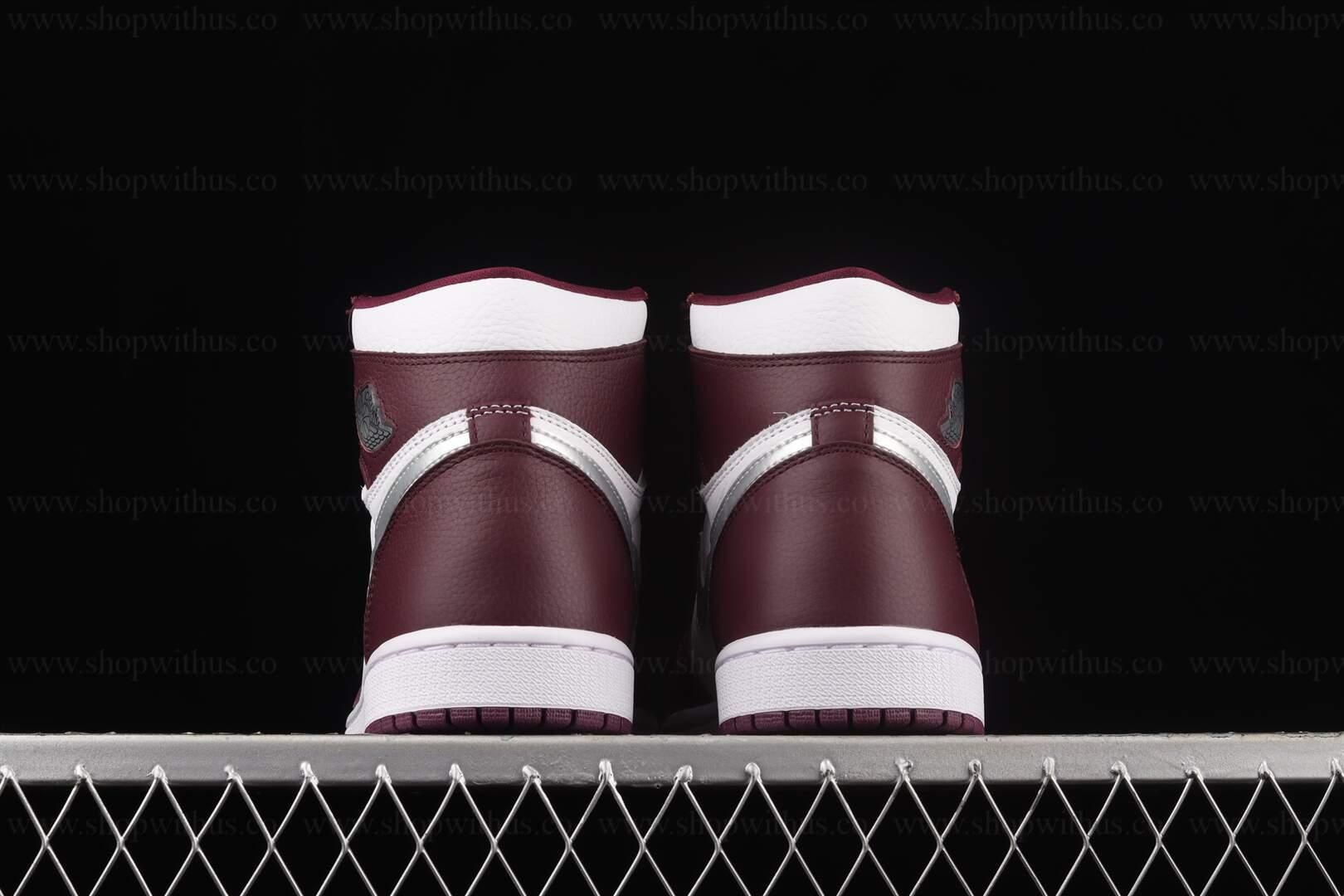 WMNS Air Jordan 1 AJ1 Retro High OG  - Bordeaux