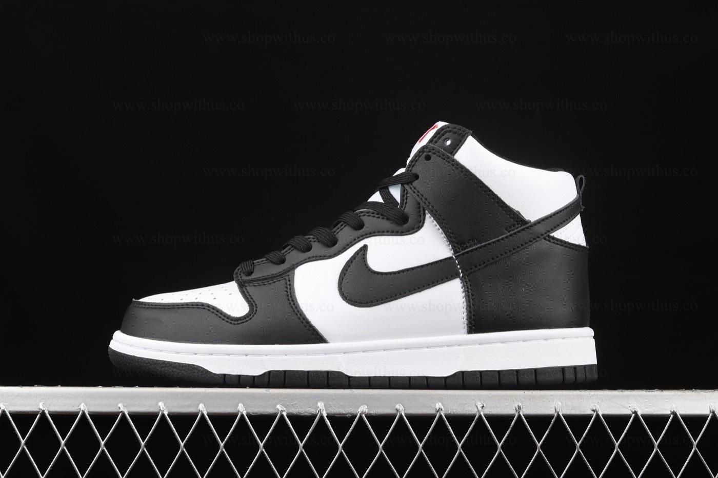 NikeWMNS Dunk High - Panda