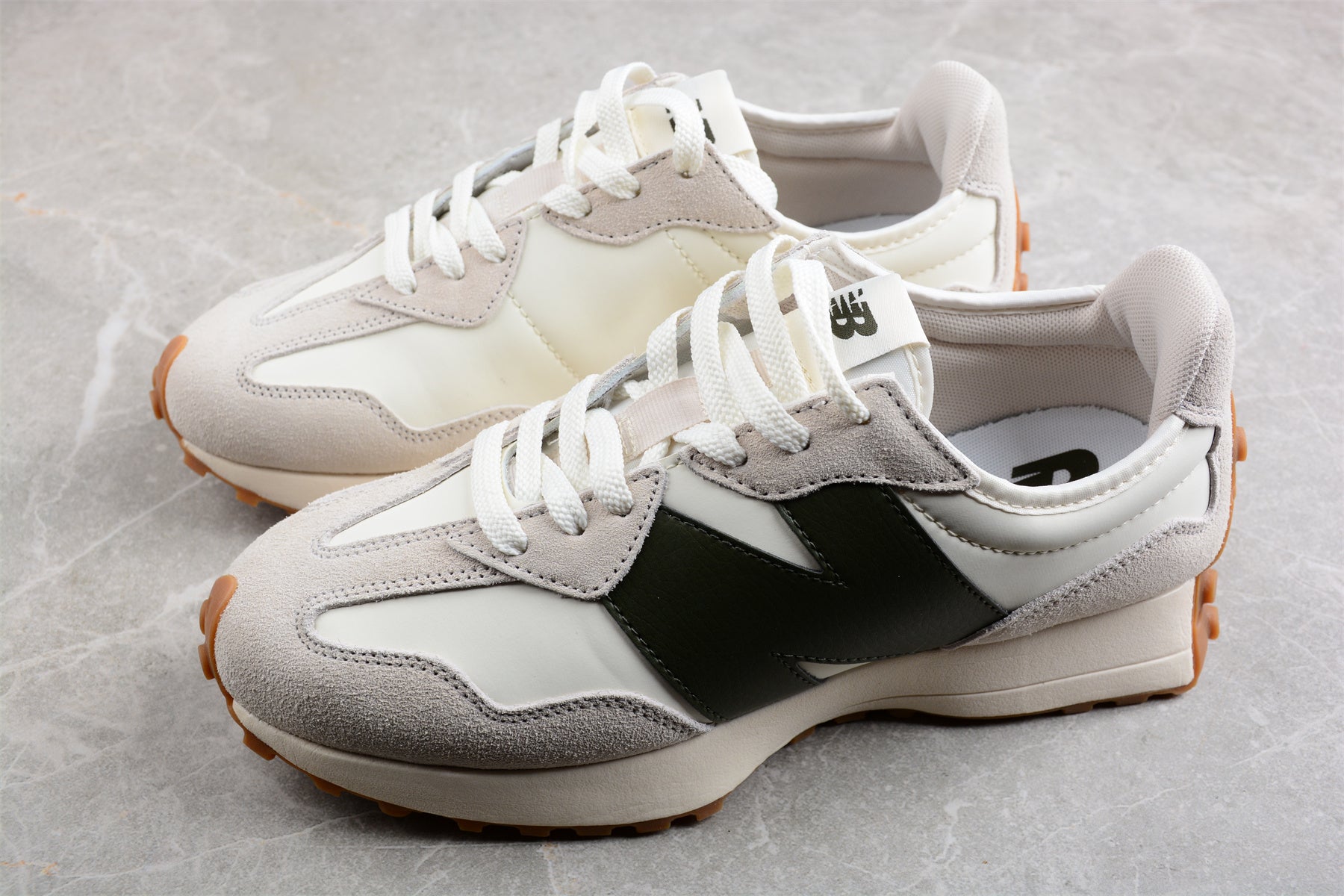 WMNS New balance 327 - Oak Tree