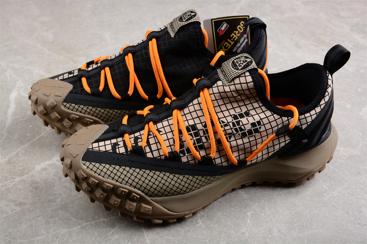 NikeMens ACG Mountain Fly Low - Fossil Stone