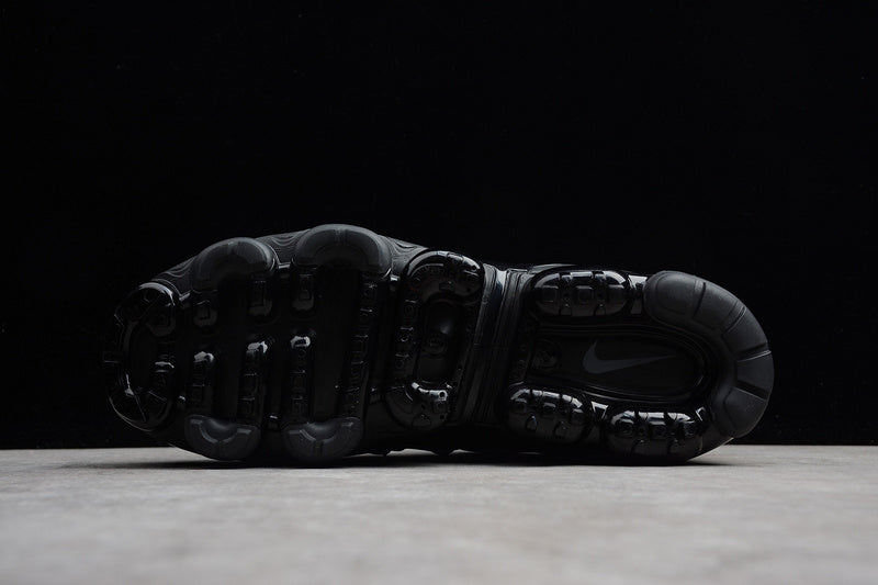 NikeMens Air Vapormax Plus - Triple Black