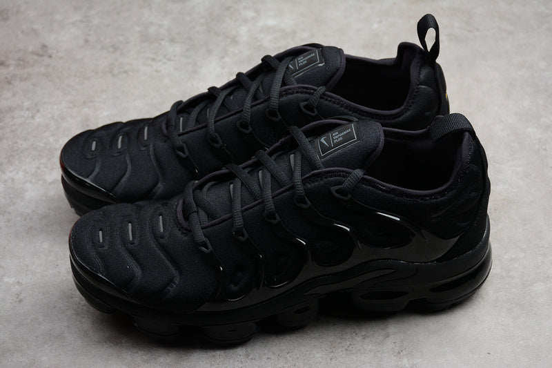 NikeMens Air Vapormax Plus - Triple Black