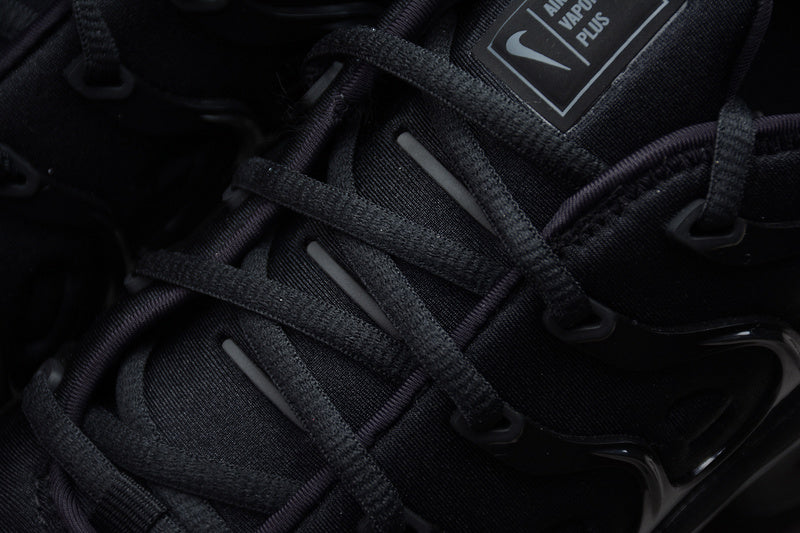 NikeMens Air Vapormax Plus - Triple Black