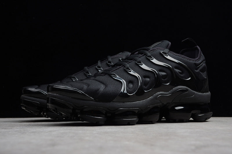 NikeMens Air Vapormax Plus - Triple Black