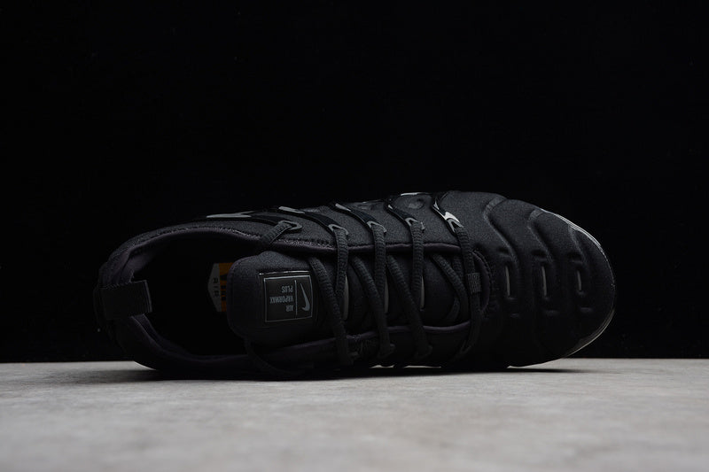 NikeMens Air Vapormax Plus - Triple Black