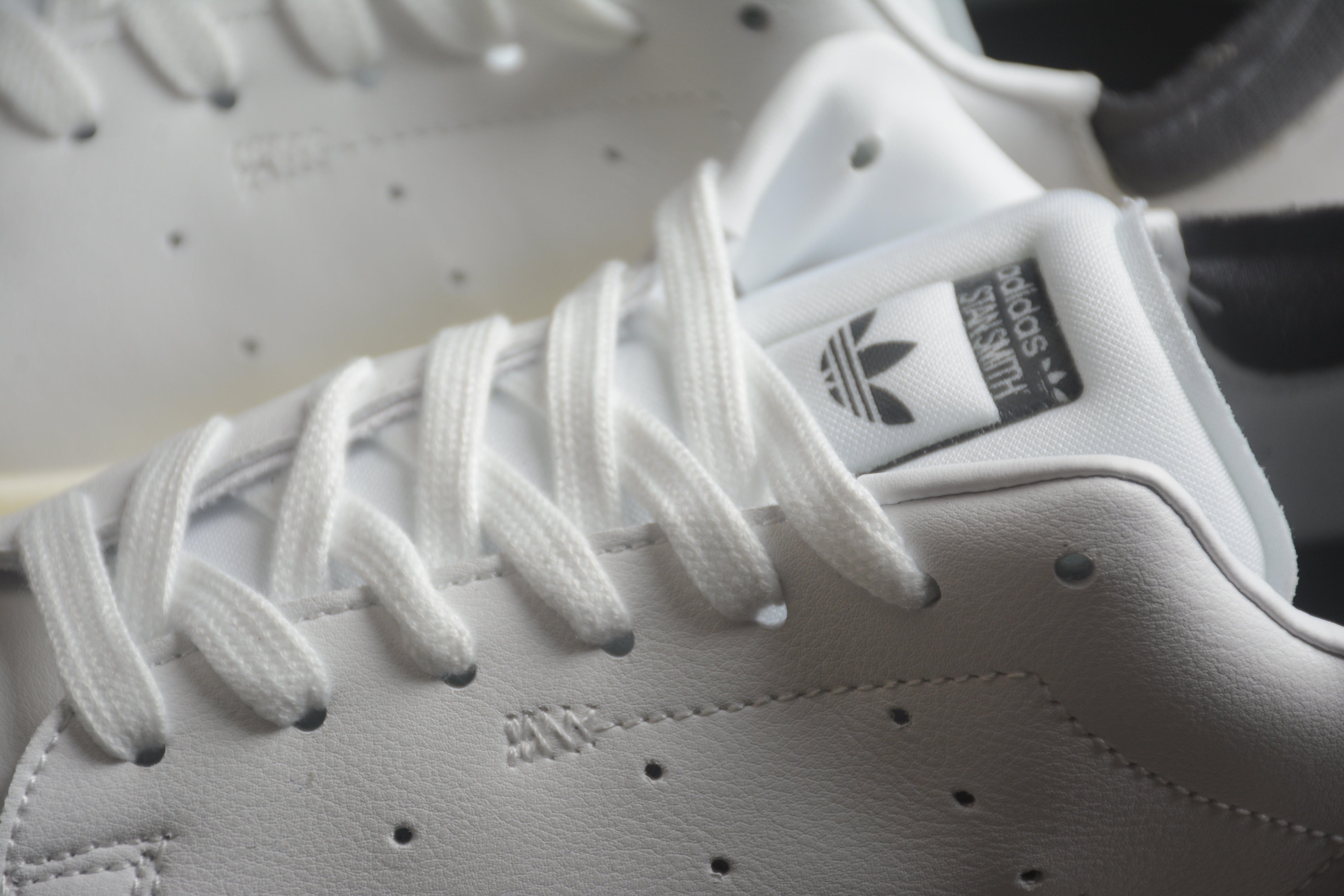 adidasWMNS Stan Smith Platform - White