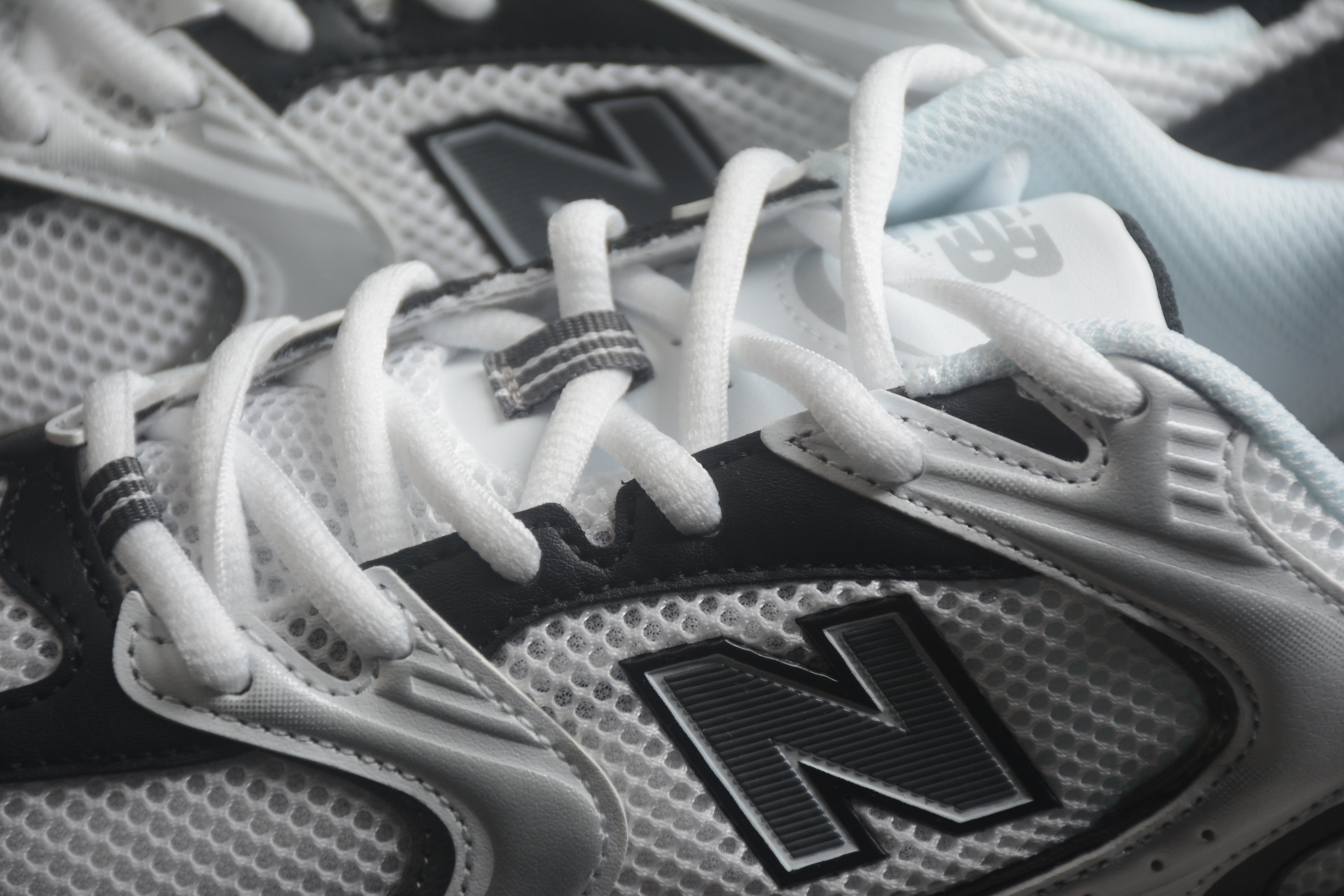 New Balance 530 - White/Black