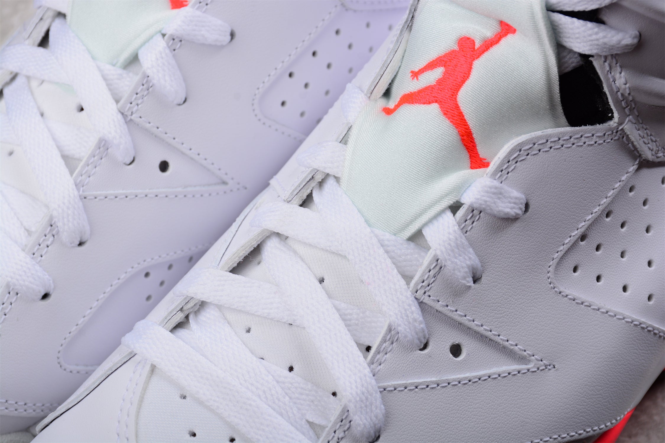 Air Jordan 6 AJ6 Retro - White Infrared