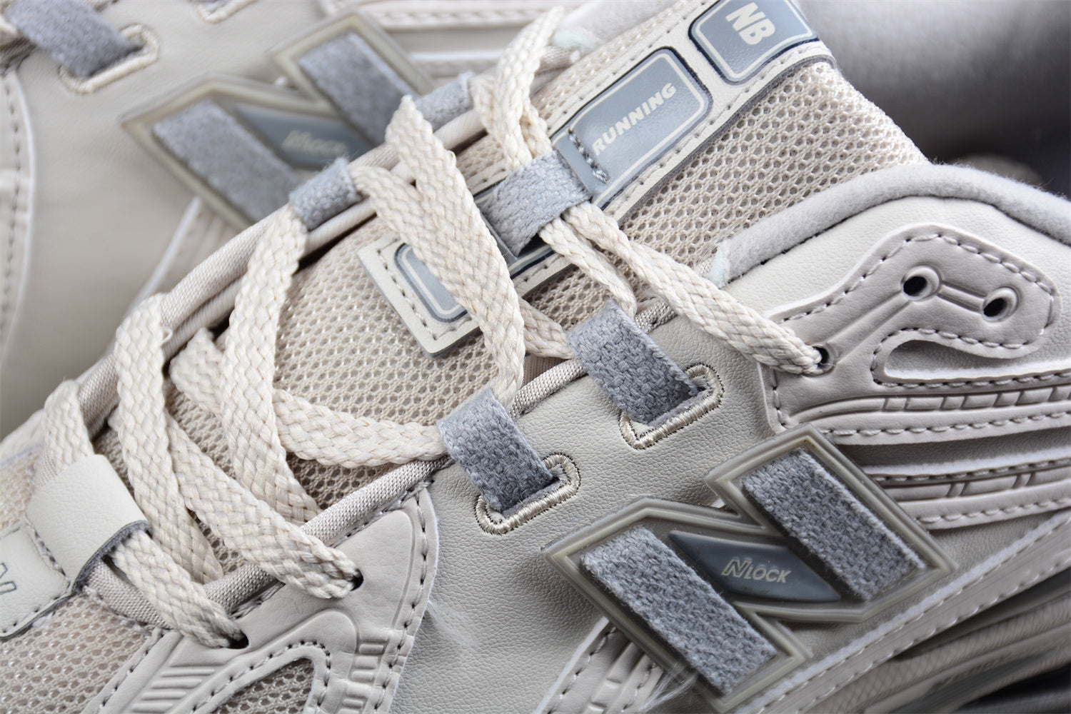 New Balance 1906R - White/Grey