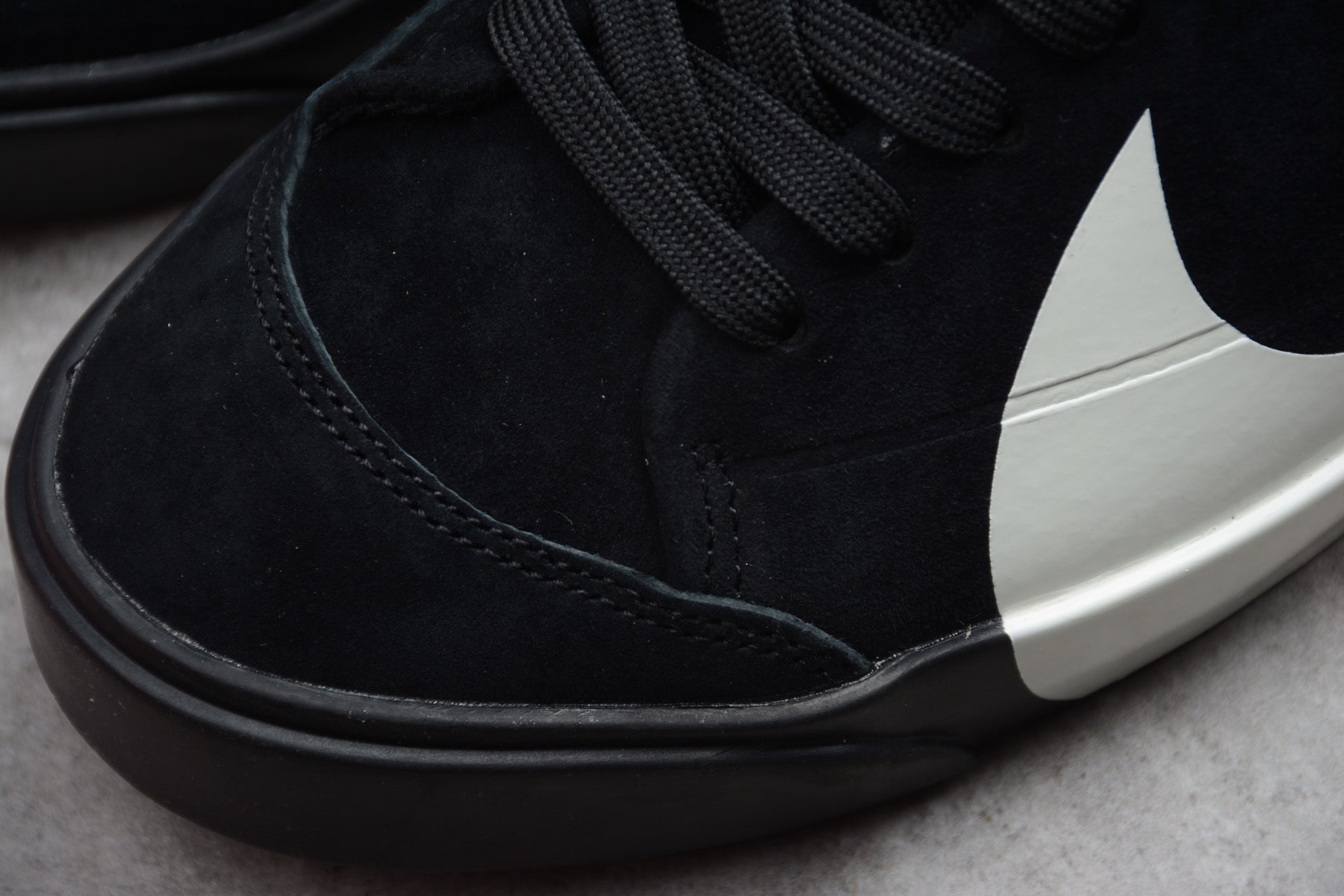 NikeUnisex Blazer City Low LX - "Black White"