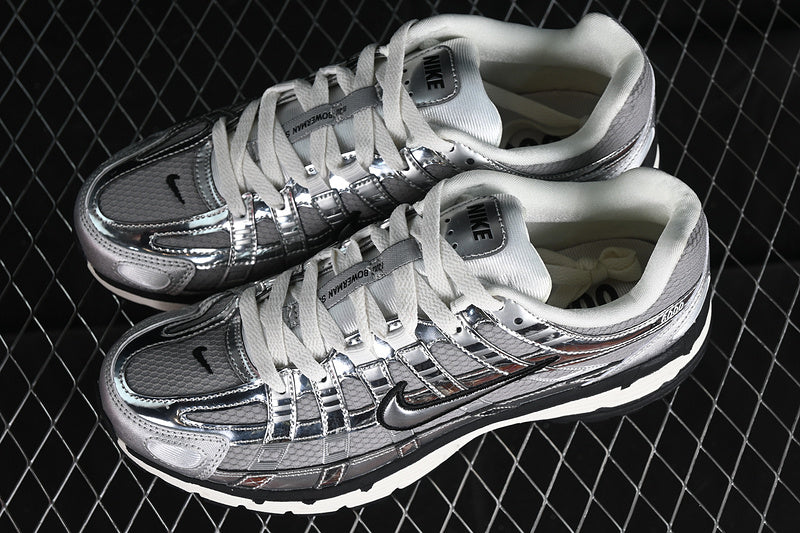 NikeUnisex P-6000 -  Metallic Silver