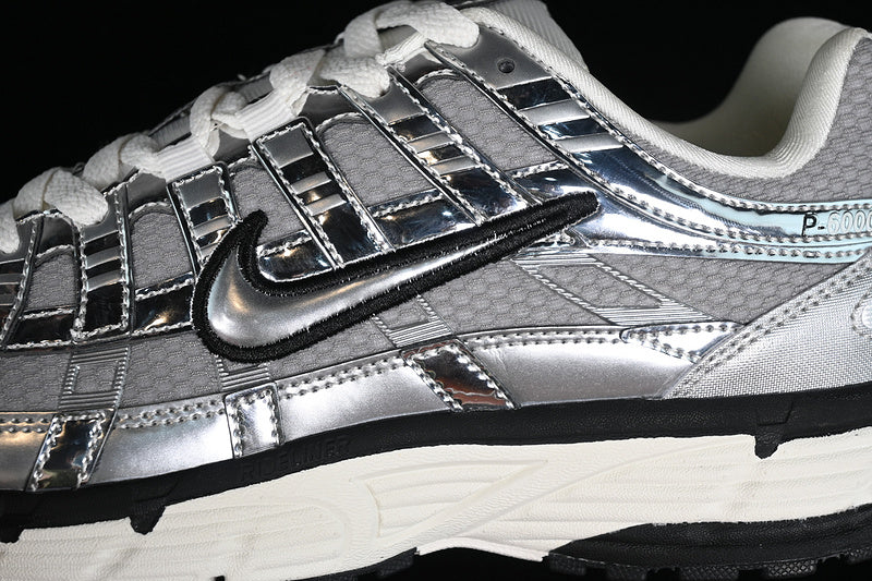 NikeUnisex P-6000 -  Metallic Silver