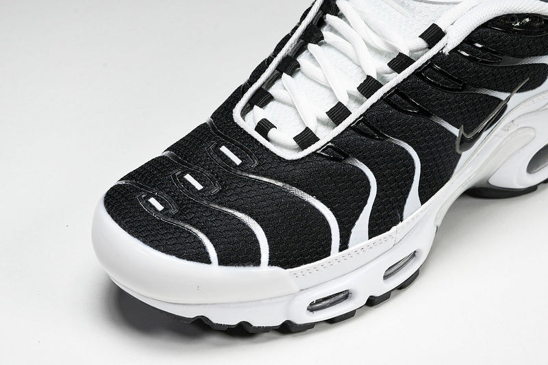 NikeMens Air Max Plus - Black/White