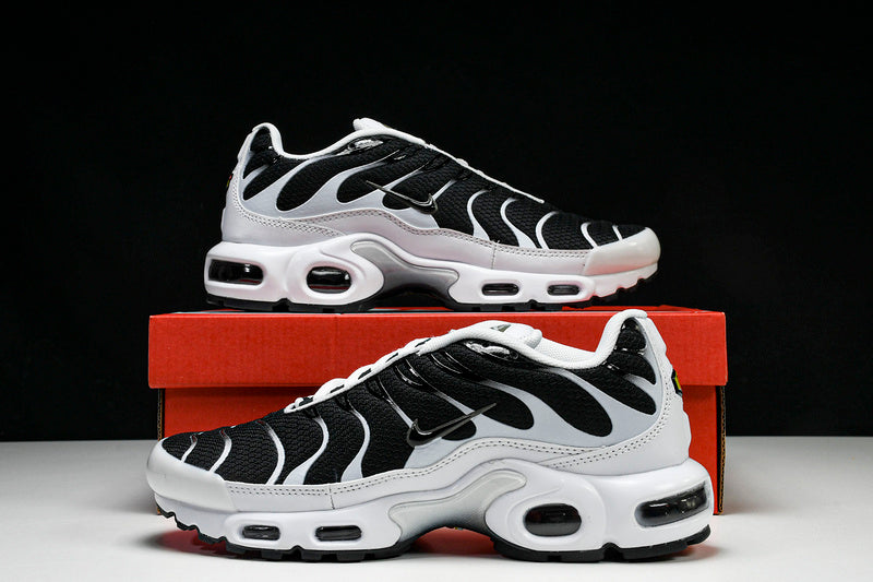 NikeMens Air Max Plus - Black/White