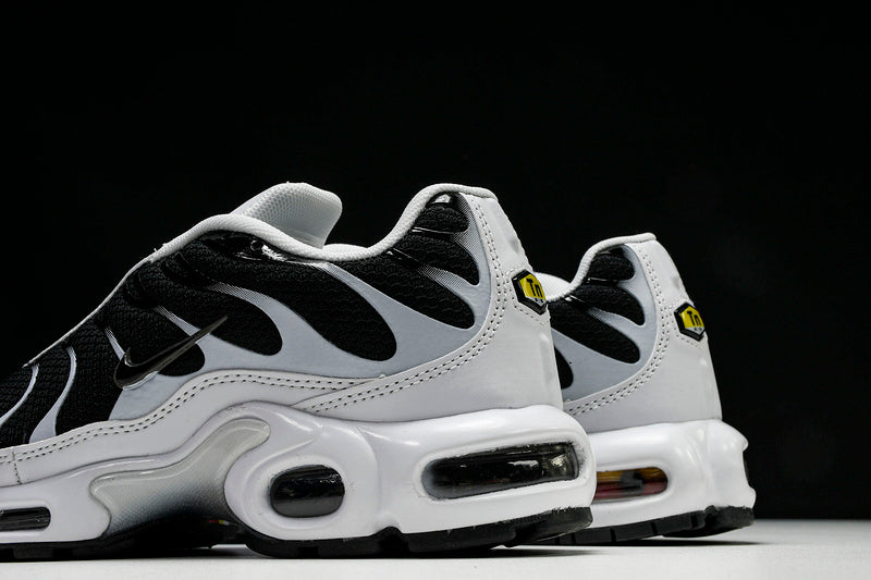 NikeMens Air Max Plus - Black/White