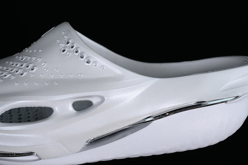 NikeUnisex MMW 005 Slide - Pure Platinum