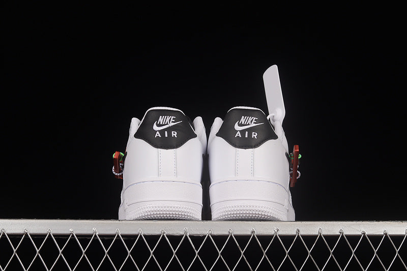 NikeUnisex Air Force 1 AF1 Low - Carabiner Swoosh Red
