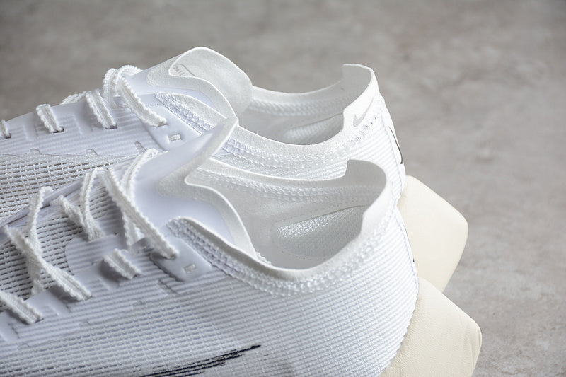NikeUnisex ZoomX Vaporfly Next% 2 - White Black