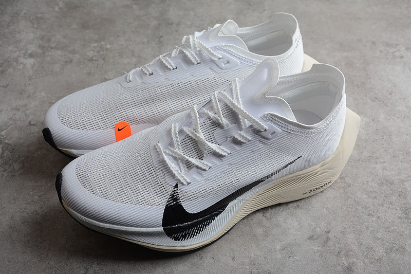 NikeUnisex ZoomX Vaporfly Next% 2 - White Black