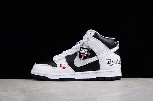 NikeUnisex SB Dunk High - Supreme Black