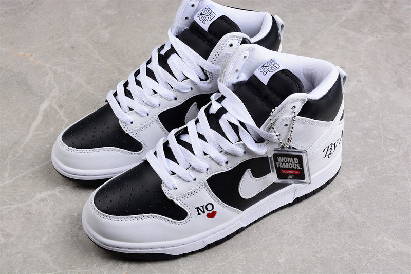 NikeUnisex SB Dunk High - Supreme Black