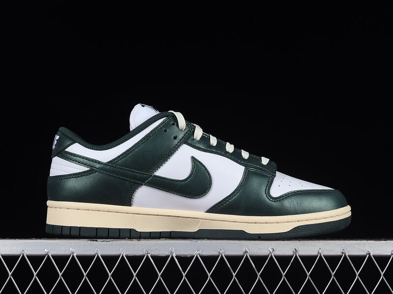 NikeUnisex Dunk Low - Vintage Green