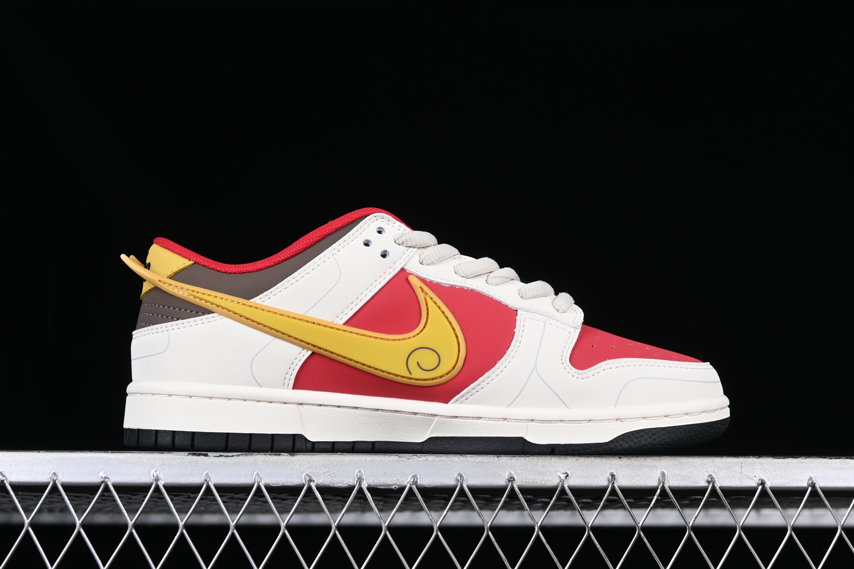 NikeSB Dunk Low X Saint Seiya - Red Gold