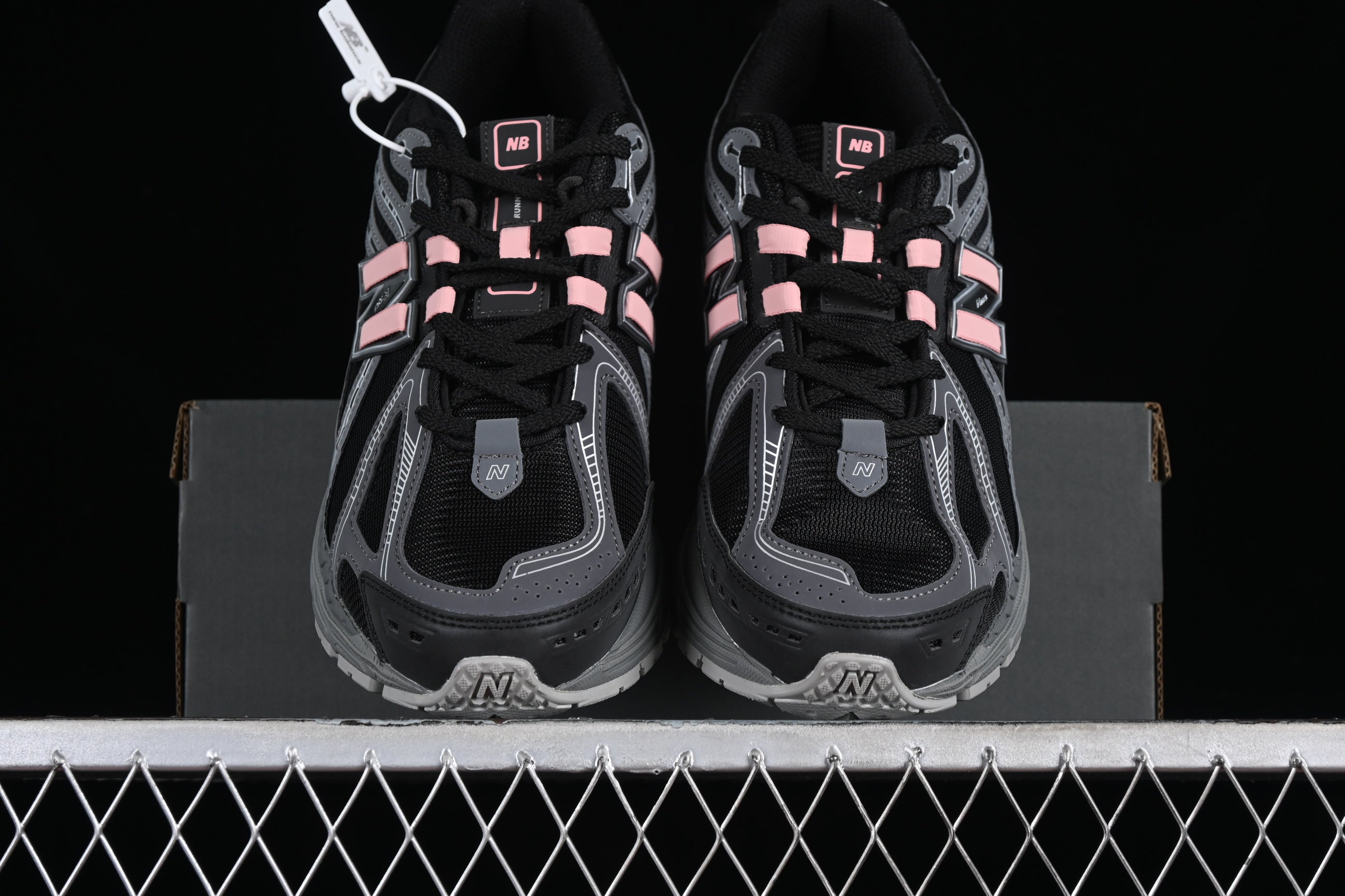 New Balance 1906R - Black/Pink Moon