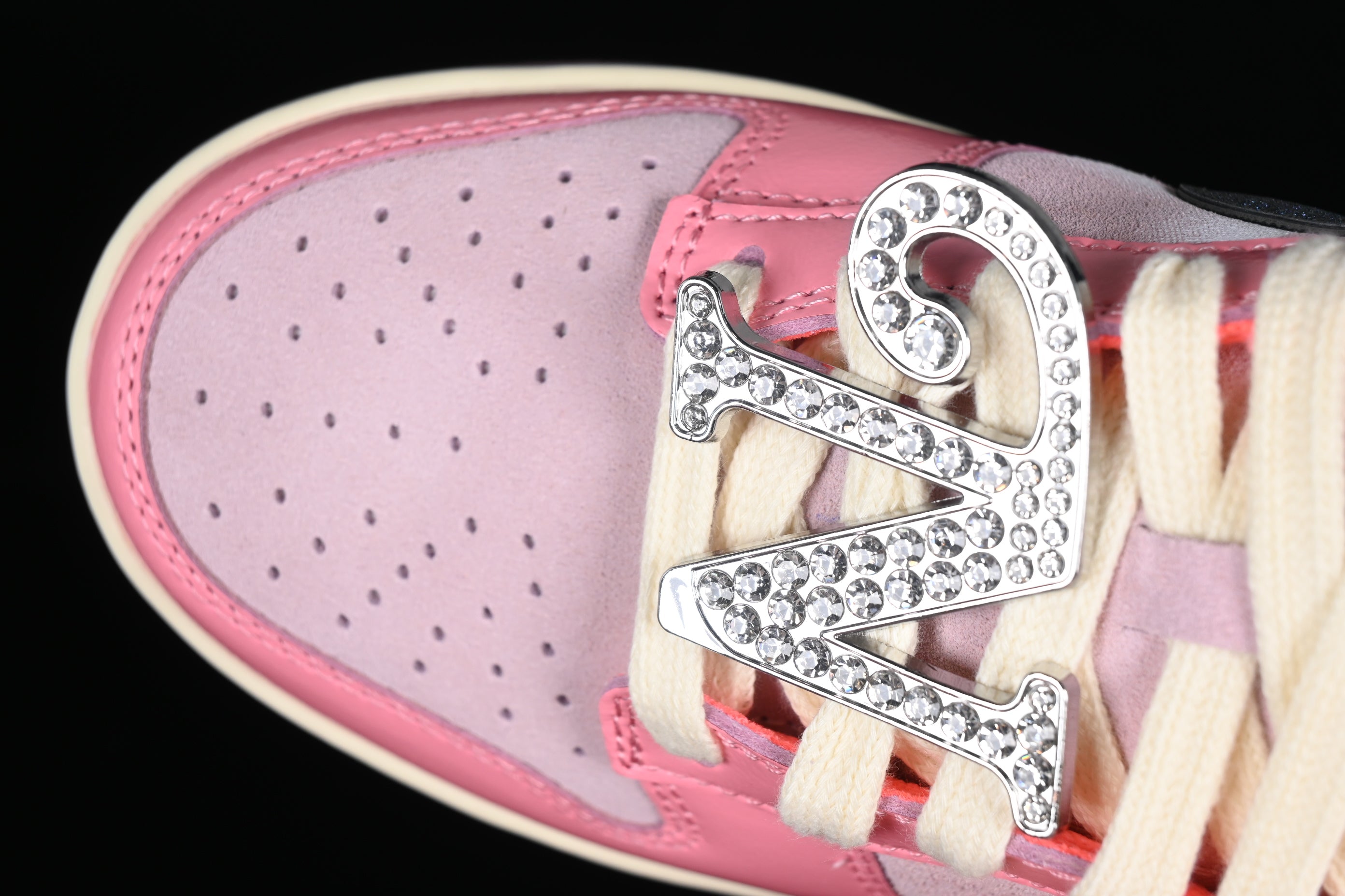 NikeWMNS Dunk Low LX - Barbie