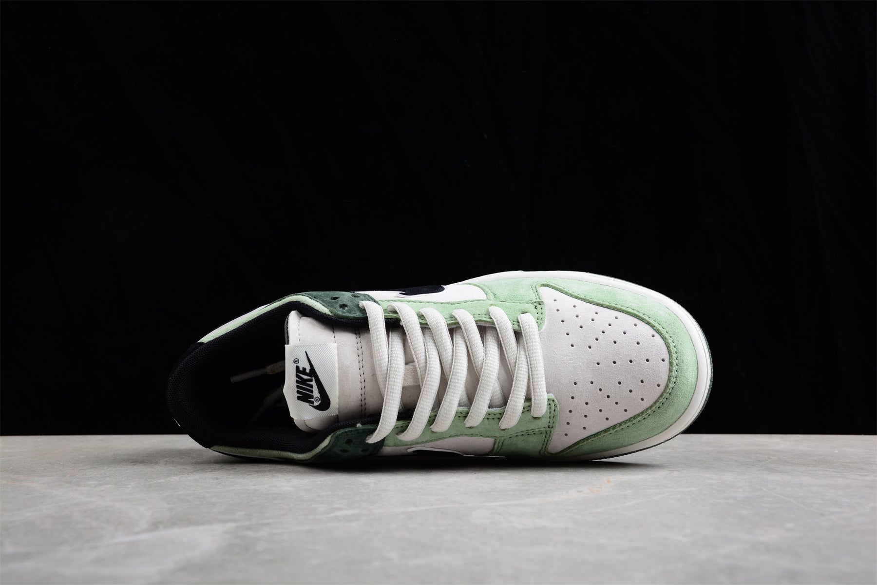 Otomo Katsuhiro x NikeSB Dunk Low - Ost Green