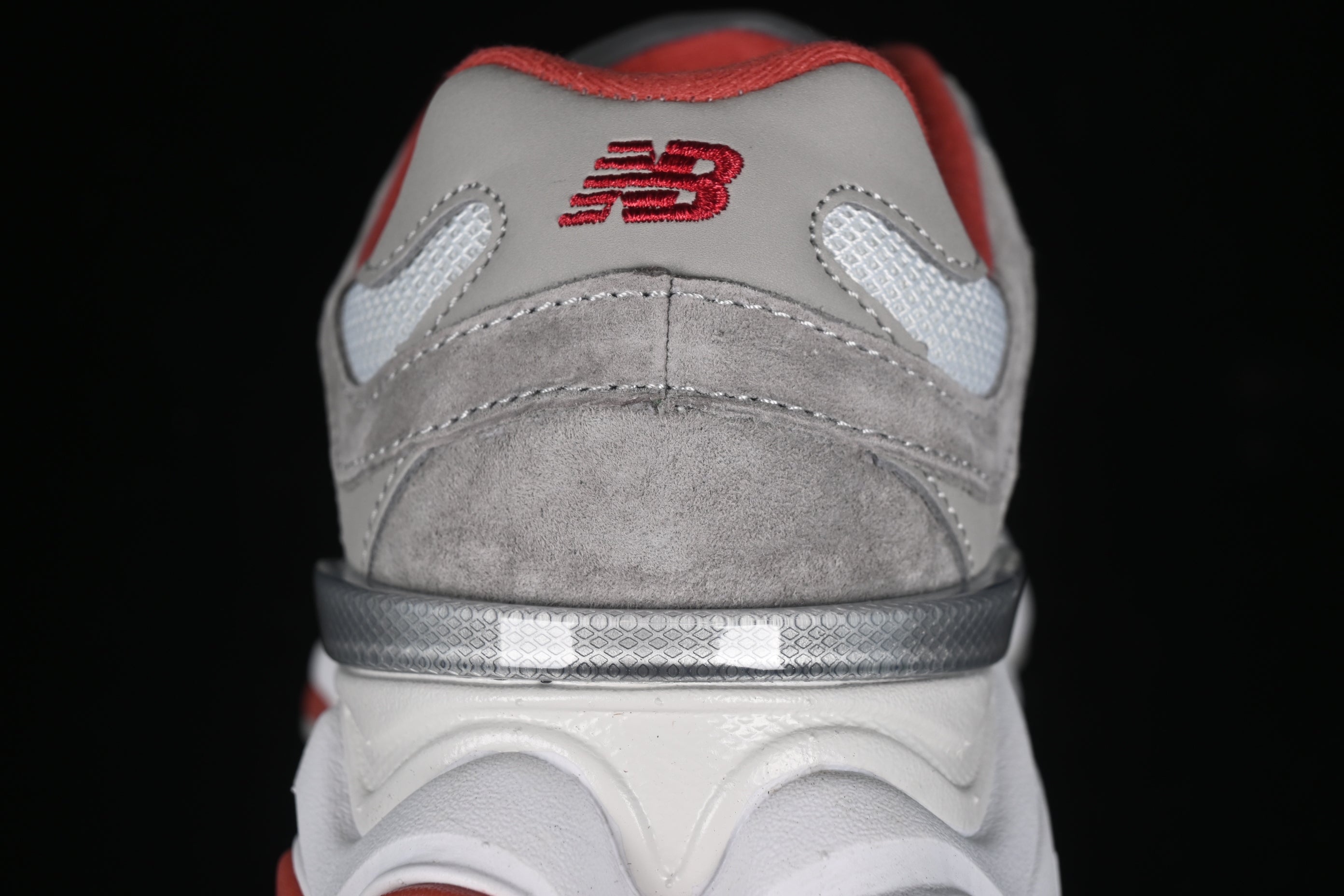 New Balance 9060 - Boston College