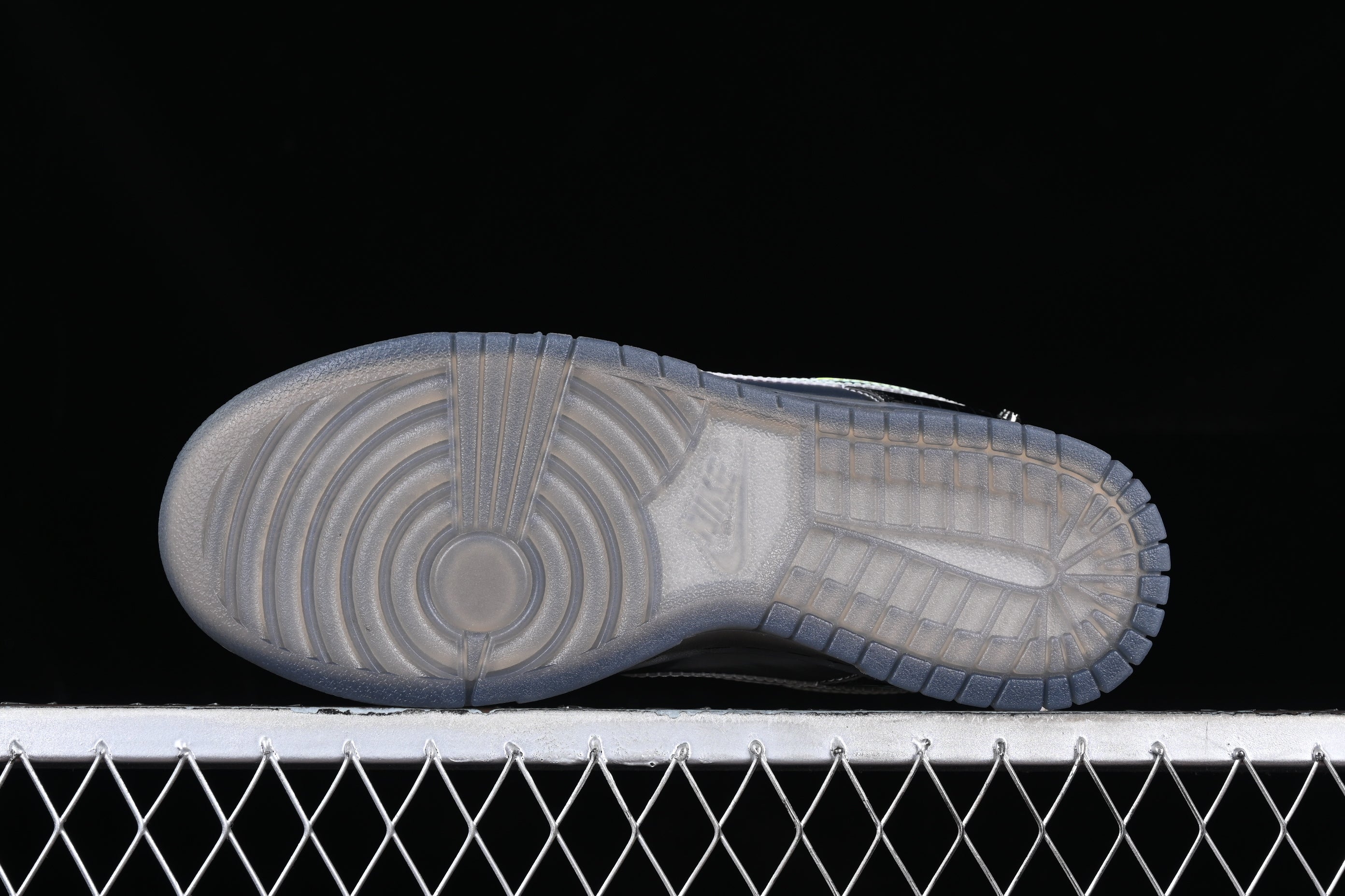 NikeSB Dunk Low - Hyperflat