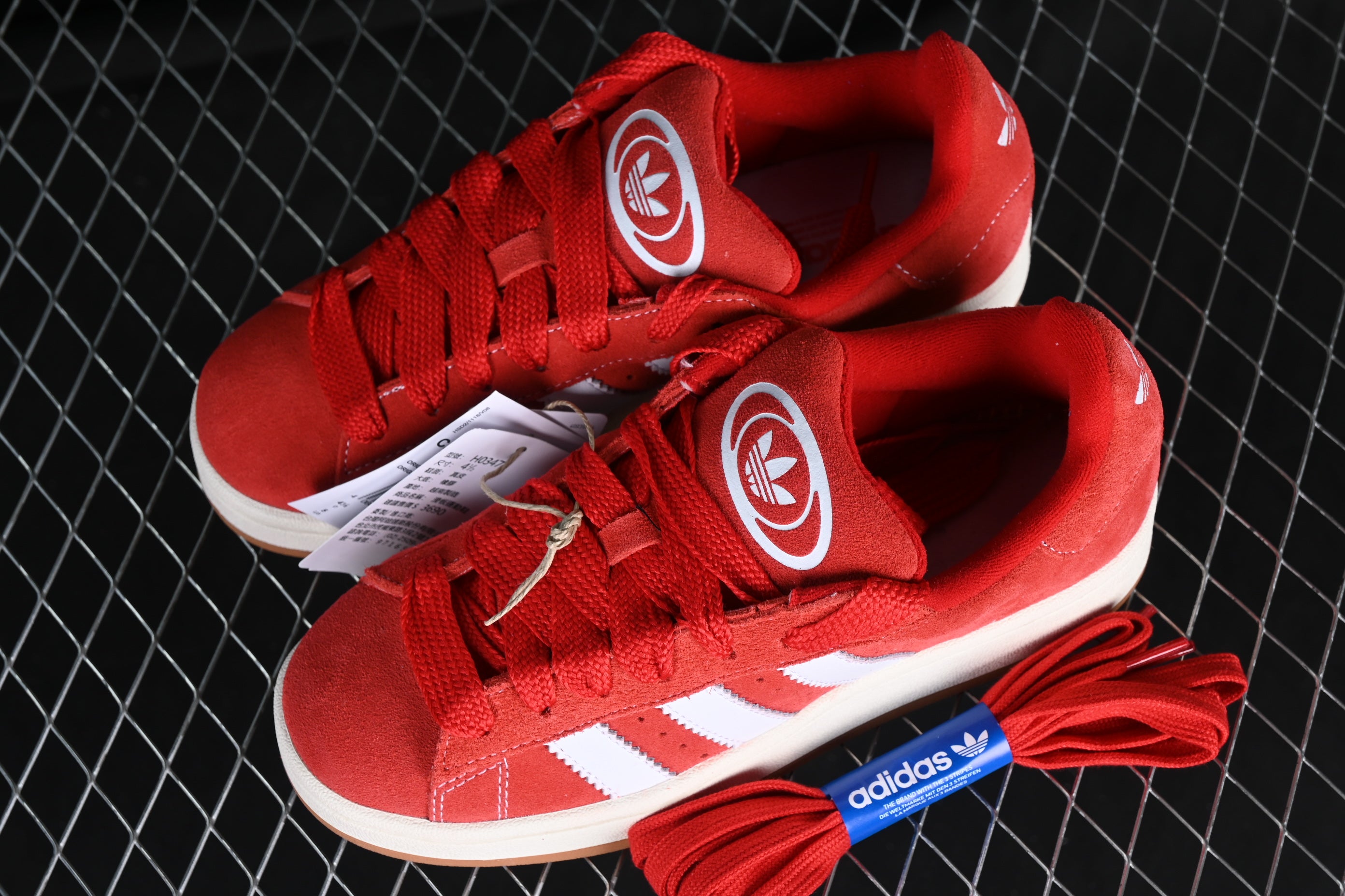 adidasWMNS Campus - Red